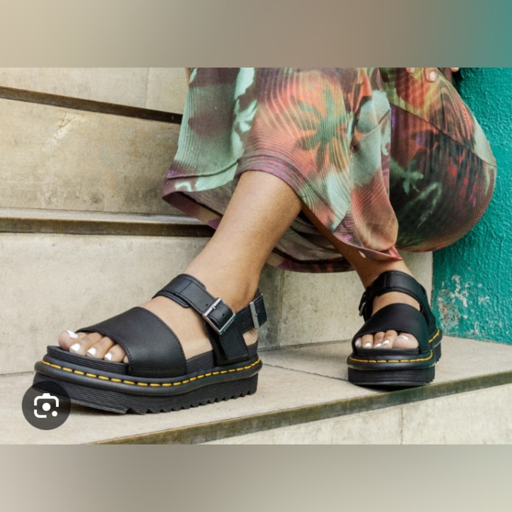 Dr. Martens Voss sandal 🥰